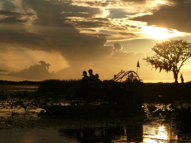 airboat dinner tour